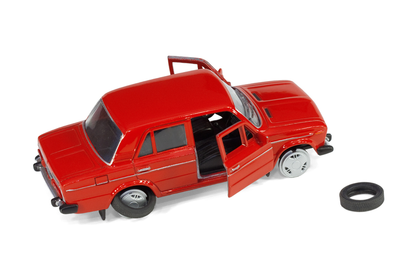 Experience peace by embracing the art of de-cluttering